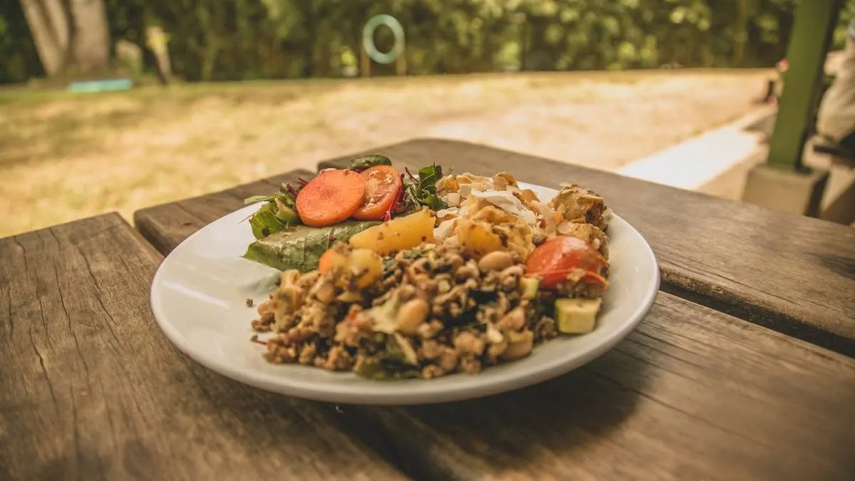 A plate of fresh food at the Zaytuna Farm Cafe